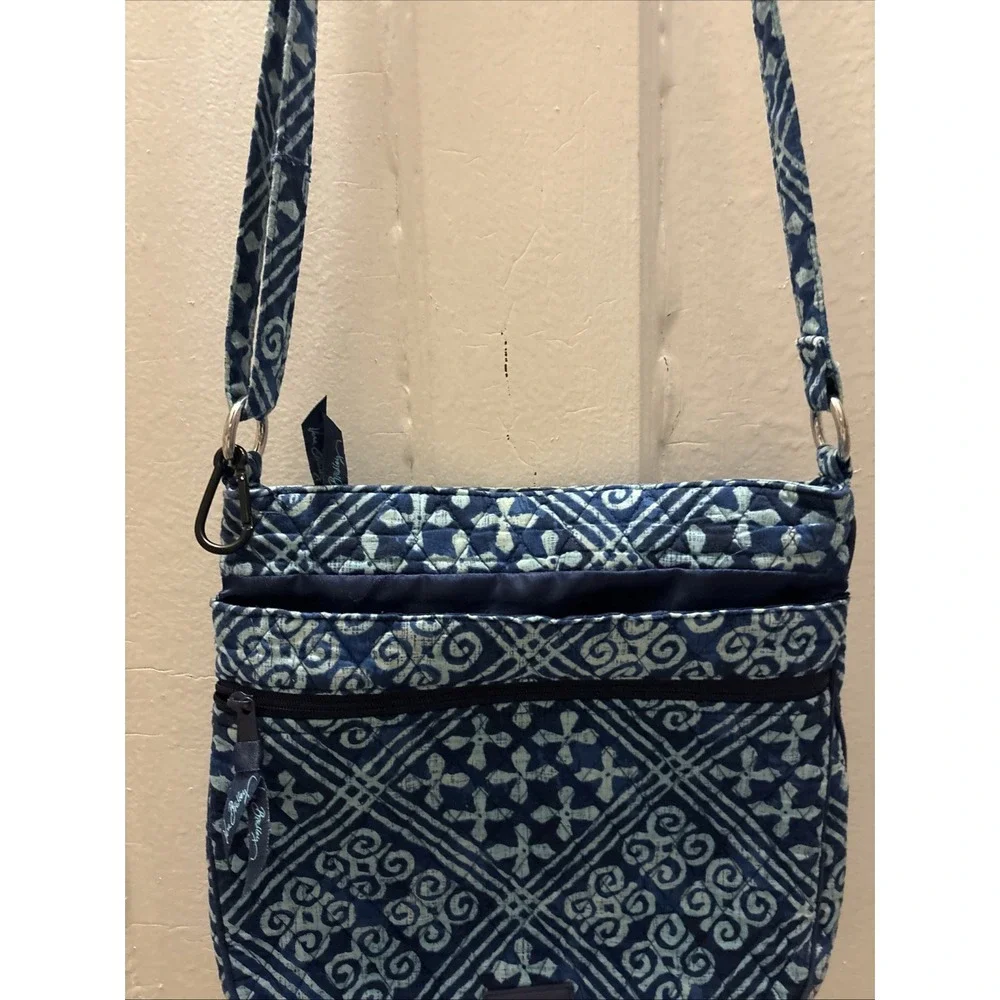Vera Bradley Navy Blue Patterned Purse‎ 11 X 11